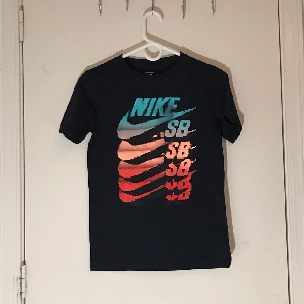 Nike sb shirt